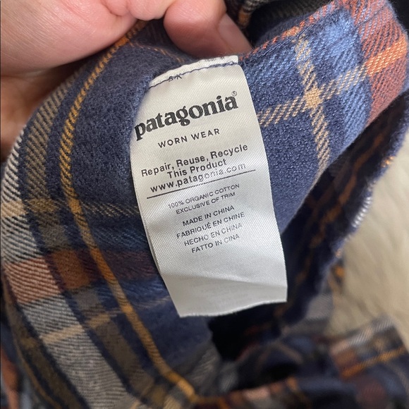 Patagonia Men's Blue and Orange Plaid Shirt - Picture 8 of 9